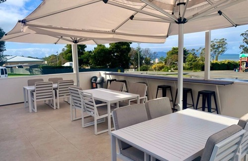 Orford Apartment | Comfortable Studio Steps from Cafe and Beach Access