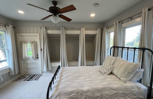 Barton Heights House | Adorable Zilker Bungalow