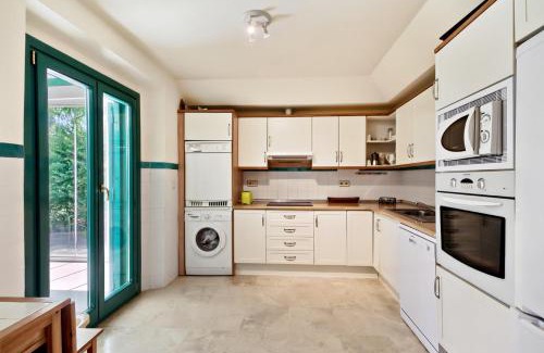 Sotogrande House | Pet-Friendly Adosado on Ribera Del Emperador - 9/10 Rated