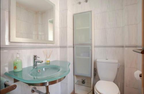 El Grao de Castellon House | Beachfront Getaway with Ocean View and Free Wifi