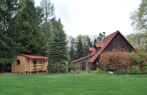 Adrspach House | Family-Friendly Adršpach U Meierů - Pet Welcoming Retreat