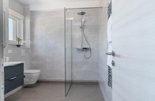 Slatine Apartment | Beachfront Bliss at Adria Beach House - Lavendar, Rated 10/10