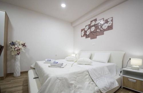 Trn House | Relax at Adria Centar Koćuša - Pool View Double Room