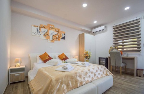 Trn House | Relaxing Experience at Adria Centar Koćuša - Pool View Room