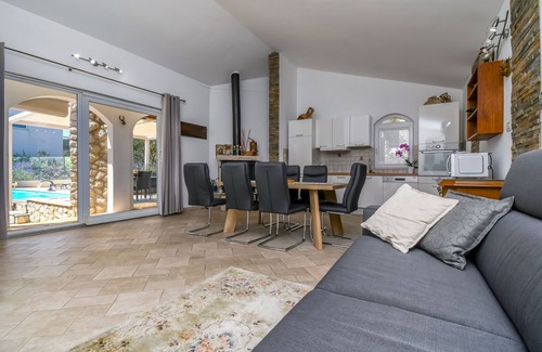 Slatine House | Experience Adriatic House with Pool in Slatine, Trogir