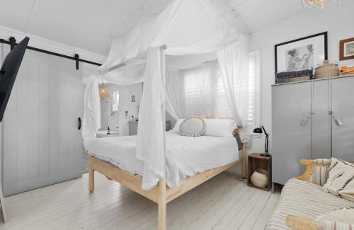 Erowal Bay House | Pet-Friendly Adrift Hotel - 4-Star Stay Near the Bay