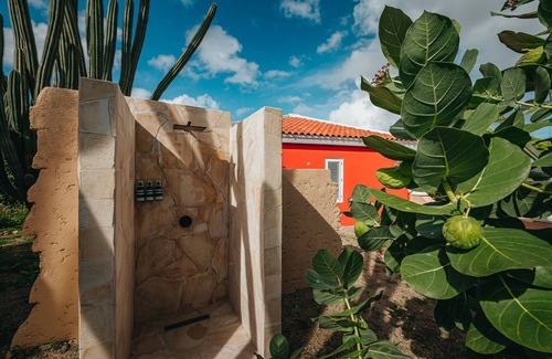 Santa Cruz House | Experience Nature at Kini Kini Casita with Refreshing Pool