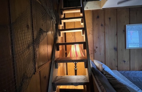 West Branch Cottage | Explore Clear Lake Cabin: Ideal Retreat for ORV Lovers!