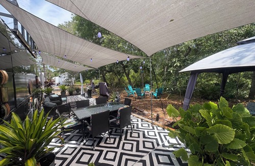 Clermont Villa | Unique Pet-Friendly Stay at The Jitney with Ocean View