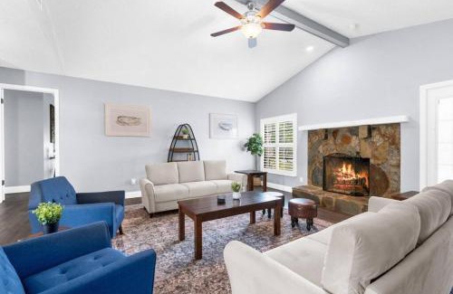 Spring Hill House | Adventure Coast Getaway: 2BR Near Springs & Beach