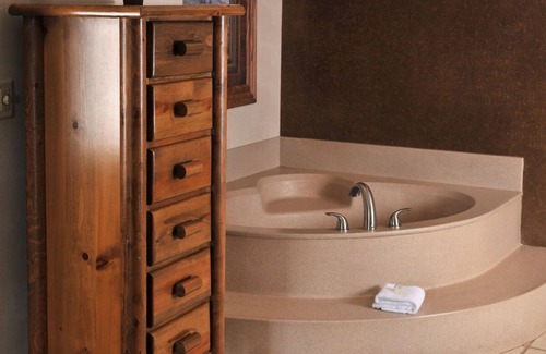 St. Joseph Hotel | Adventurous Suites with Shuttle & Pet-Friendly Amenities