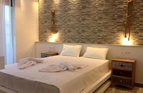 Ayios Dhometios Hotel | Advice Deluxe