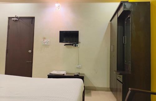 Hoskote Hotel | Exceptional Adyah Comforts: Family-Friendly 4-Star Retreat
