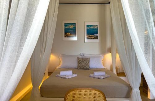 Ano Meria Apartment | Elegant Aegean Balcony Studio: 4-Star Family Retreat
