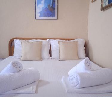 Kallirakhi Apartment | Discover Aegean Blue: Child-Friendly Retreat with 9.7 Rating