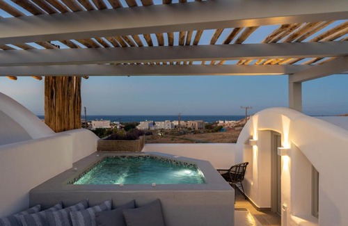 Monolithos Villa | Oceanfront Aegean Diamonds Suites - Rated 10/10 by Guests
