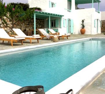 Paros House | Aegean Queen Villas: 4-Star Oceanfront Retreat with Pool