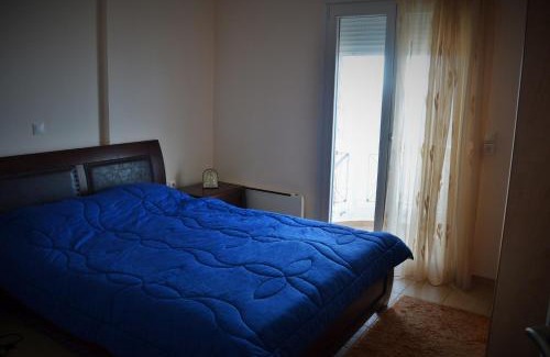 Platana Apartment | Stunning Aegean View Hotel with Oceanfront & Pet-Friendly Stay