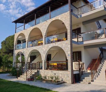 Vourvourou Apartment | Pet-Friendly Aegialis Apartments with Oceanfront Views
