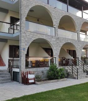 Vourvourou Apartment | Pet-Friendly Aegialis Apartments with Oceanfront Views