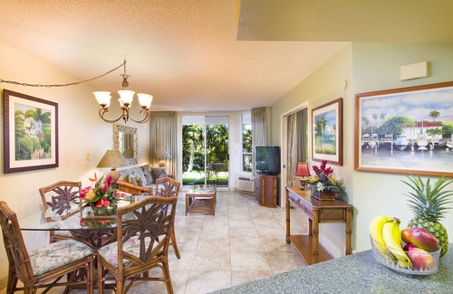 Kihei Hotel | Relax at AEI at Maui Banyan with Pool & Family Amenities