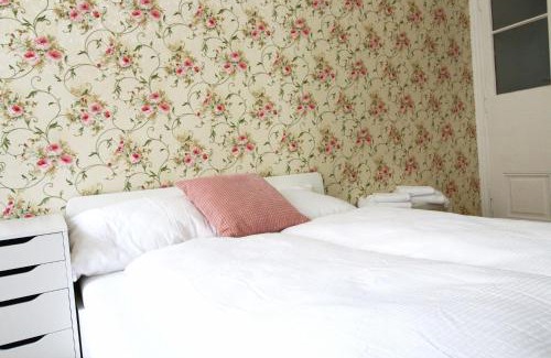 Josefstadt Apartment | Discover aeki CITY: 4-Star Retreat with Family-Friendly Amenities