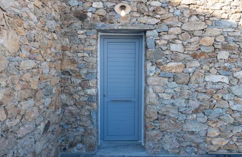 Serifos House | Discover Aelia House Serifos: Family-Friendly Getaway
