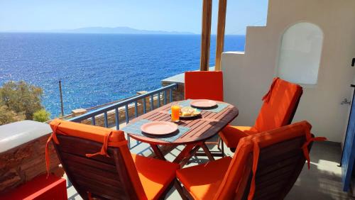 Exomvourgo Apartment | Top-Rated Aelia Mare Apartments - Guests Love It! 9.8/10