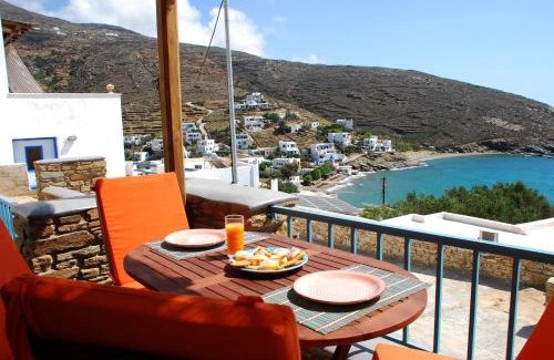 Exomvourgo Apartment | Top-Rated Aelia Mare Apartments - Guests Love It! 9.8/10