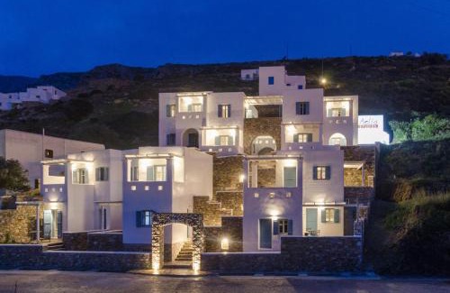 Aegiali Apartment | Oceanfront Aelia Studios: Rated 9.3/10 for Families