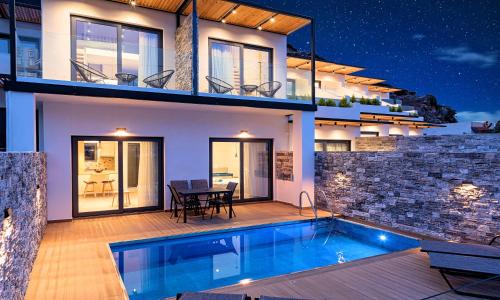 Istron Apartment | Oceanfront Aelia Suites with Breakfast & 9.6/10 Rating