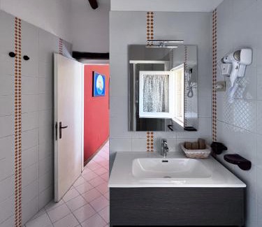 Gaeta Hotel | Aeneas' Landing Resort: Oceanview Retreat with Pool & Beach