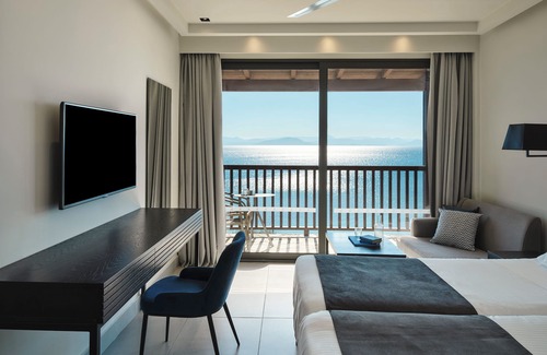Dafnata Resort | Relax at Aeolos Beach Resort with Ocean Views & Spa
