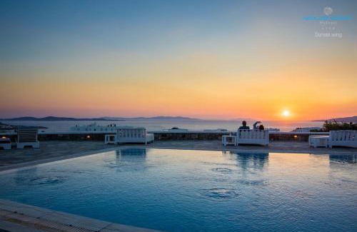 Mykonos Town Hotel | Experience Aeolos Resort: 4-Star Oceanfront Paradise