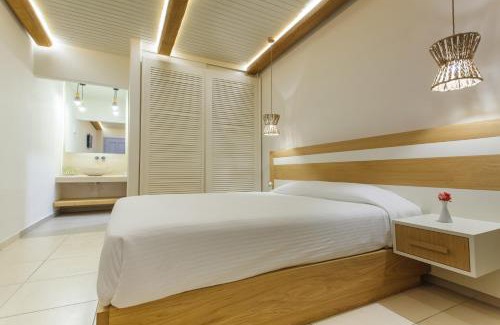 Mykonos Town Hotel | Experience Aeolos Resort: 4-Star Oceanfront Paradise