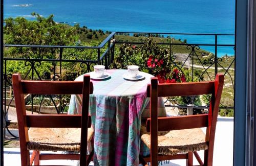 Khelmata Apartment | Top-Rated Aeolos Studios in Beautiful Kefalonia