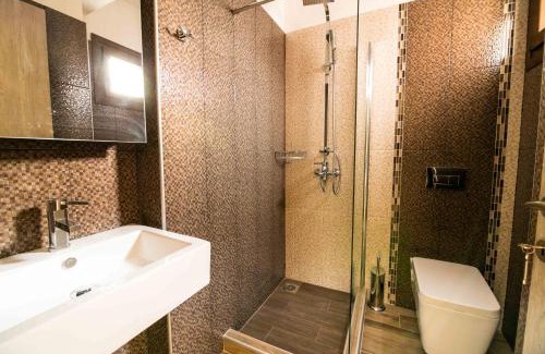 Prinos Villa | Family-Friendly Aeri: 4-Star Hotel with Top Guest Ratings