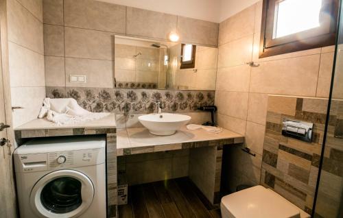 Prinos Villa | Family-Friendly Aeri: 4-Star Hotel with Top Guest Ratings
