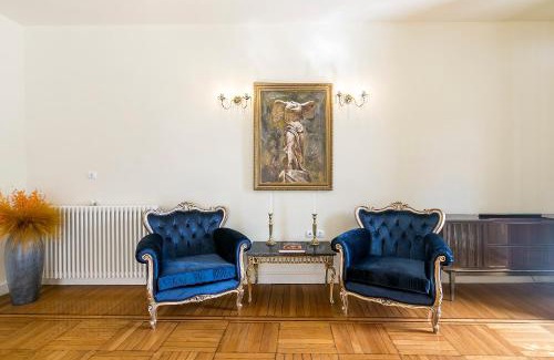 Plaka Apartment | Elegant Aerides Suites: Top-Rated Stay with Family Amenities
