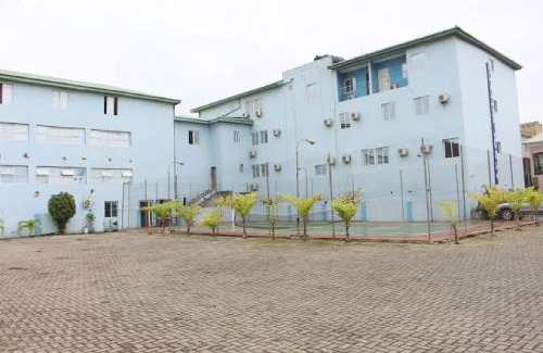 Oshodi-Isolo Cabin | Cozy Super Suite at Aerol Hotel and Suites with Pool Access