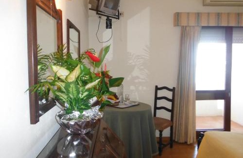 Praia de Faro Hotel | Relax at Aeromar Beach Hotel with Oceanfront Views