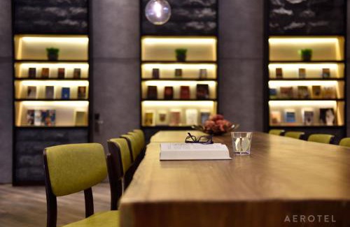 Changi Hotel | Convenient Aerotel Singapore - Ideal Transit Hotel with Pool