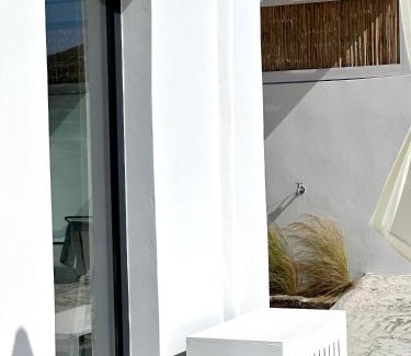 Tinos House | Family-Friendly AESIS: Guest Rated 9.8/10 for Comfort