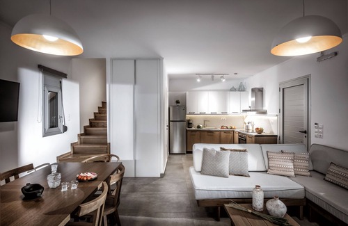 Kokinos Pirgos Villa | Discover Aether by Nymphs: Family-Friendly Retreat with Kitchen