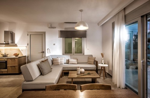Kokinos Pirgos Villa | Discover Aether by Nymphs: Family-Friendly Retreat with Kitchen