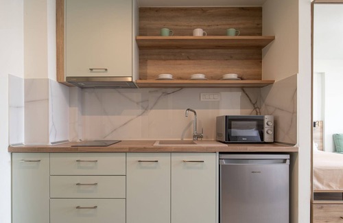 Kalivia Poliyirou House | Discover Aetherion Studios & Suites: Top-Rated Family Retreat
