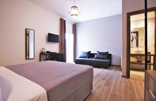 Markopoulon House | Convenient Aethon Airport Project Hotel with Free Shuttle