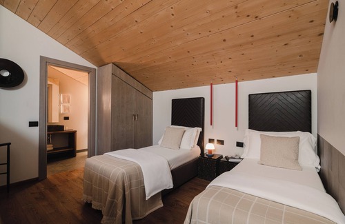 Frachey Hotel | Eco-Friendly Aethos Monterosa with Pool & Spa - Guest Rated 9.8
