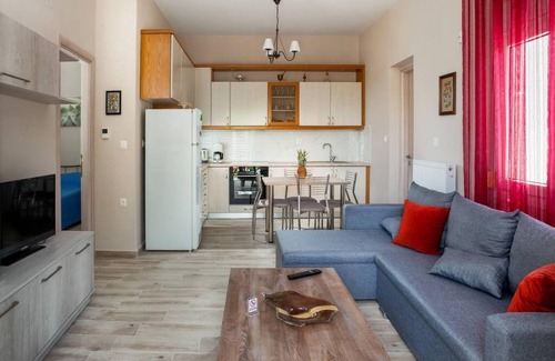 Artemida House | Cozy Aethra House in Agria Volou with Family Amenities