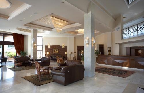 Trikala Hotel | Discover Aeton Melathron Hotel: Oceanfront Family Oasis